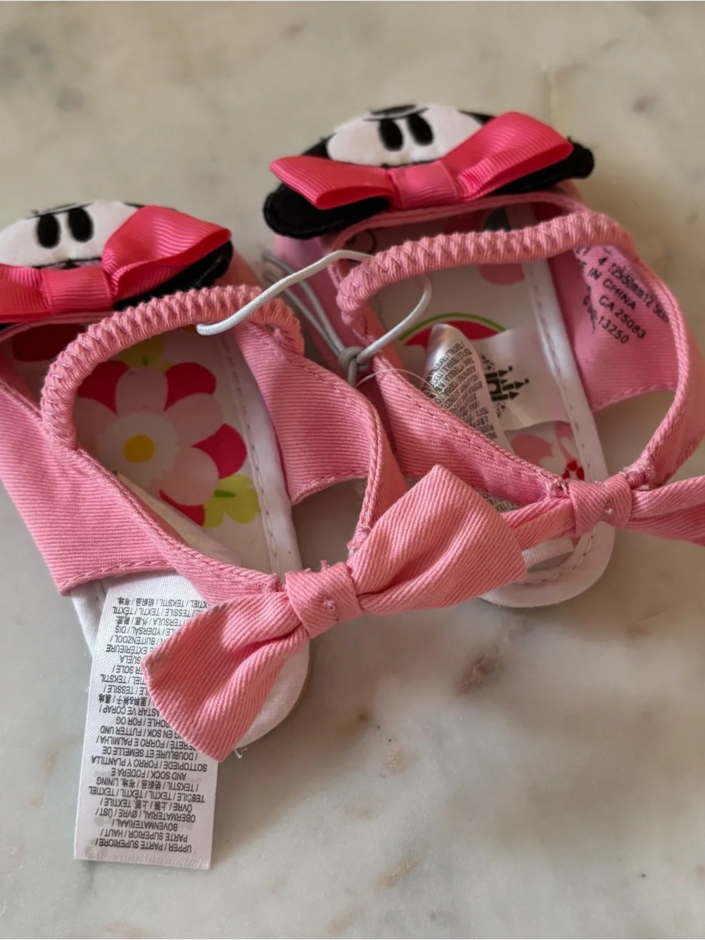 Disney Minnie Mouse Baby Shoes Pink Bow Ears Disney Store Exclusive 12-18M
